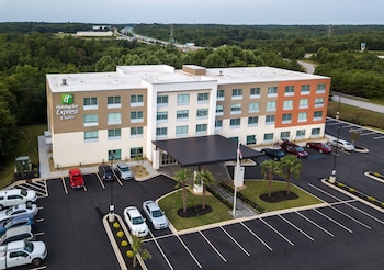 holiday inn express and suites greenville s piedmont by ihg