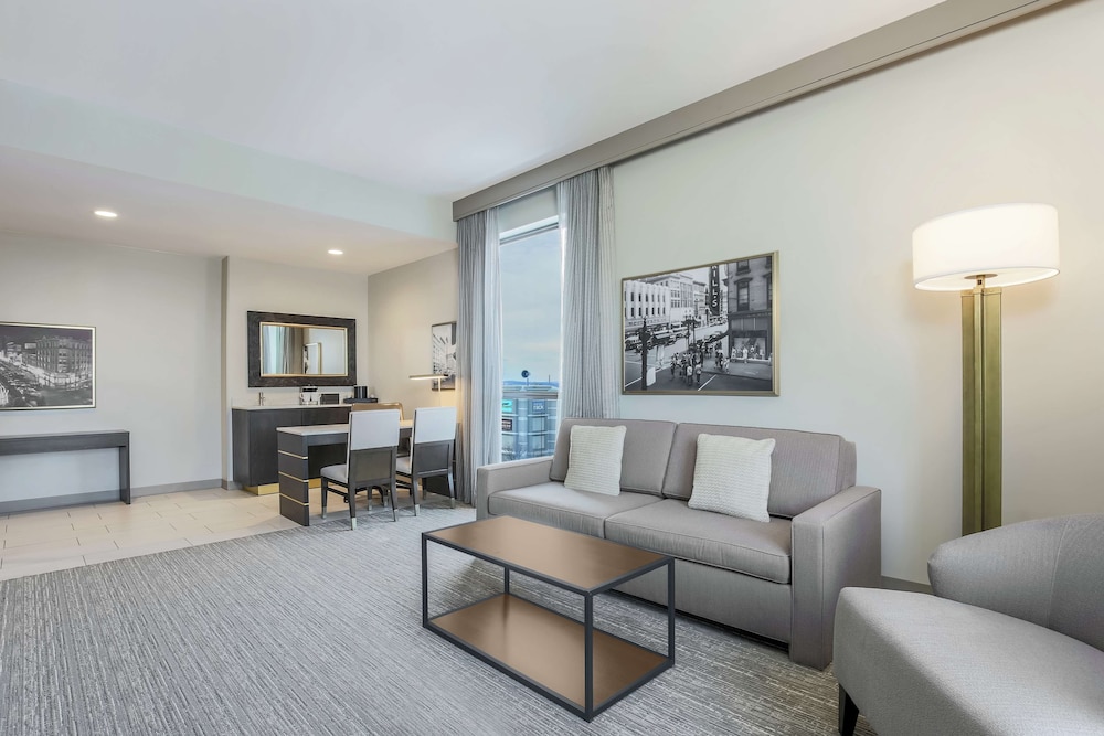 embassy suites by hilton syracuse destiny usa