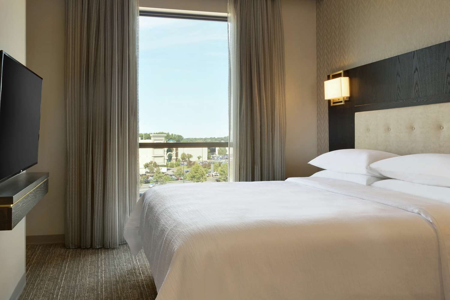 embassy suites by hilton syracuse destiny usa