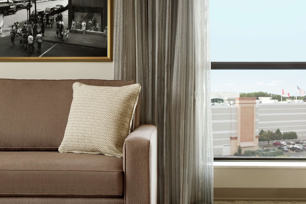 embassy suites by hilton syracuse destiny usa