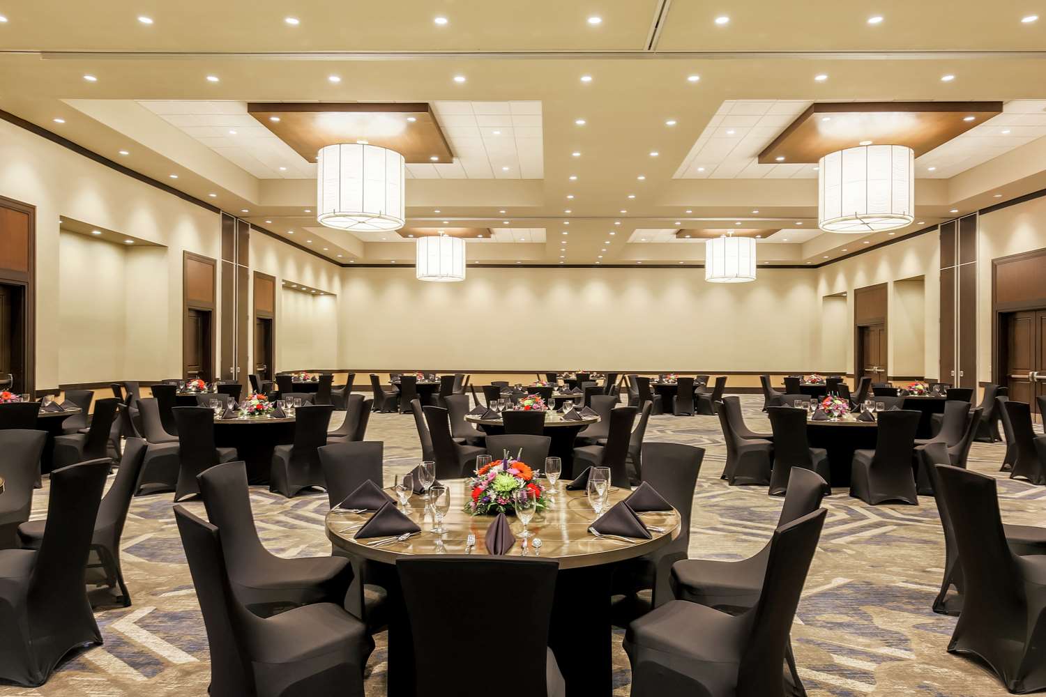 embassy suites by hilton syracuse destiny usa