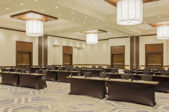 embassy suites by hilton syracuse destiny usa
