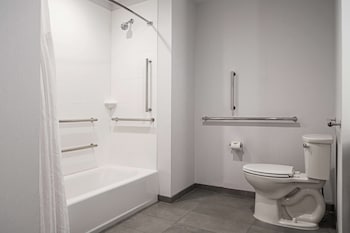 hilton garden inn louisville mall of st matthews