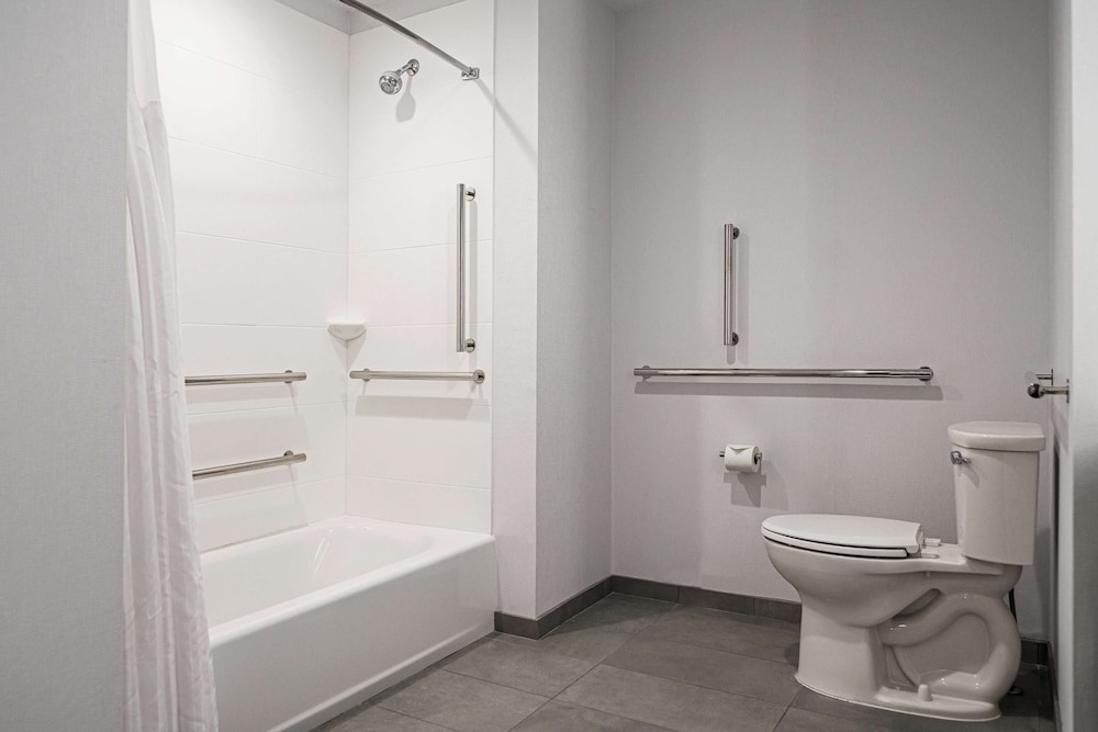 hilton garden inn louisville mall of st matthews