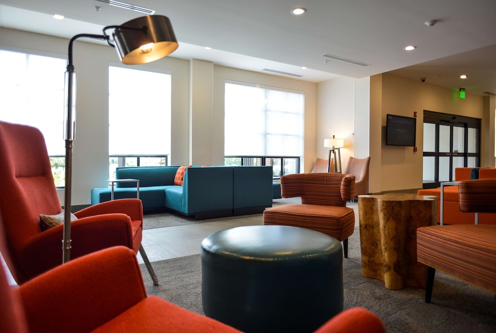 hilton garden inn louisville mall of st matthews