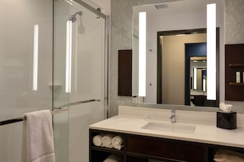 hilton garden inn louisville mall of st matthews