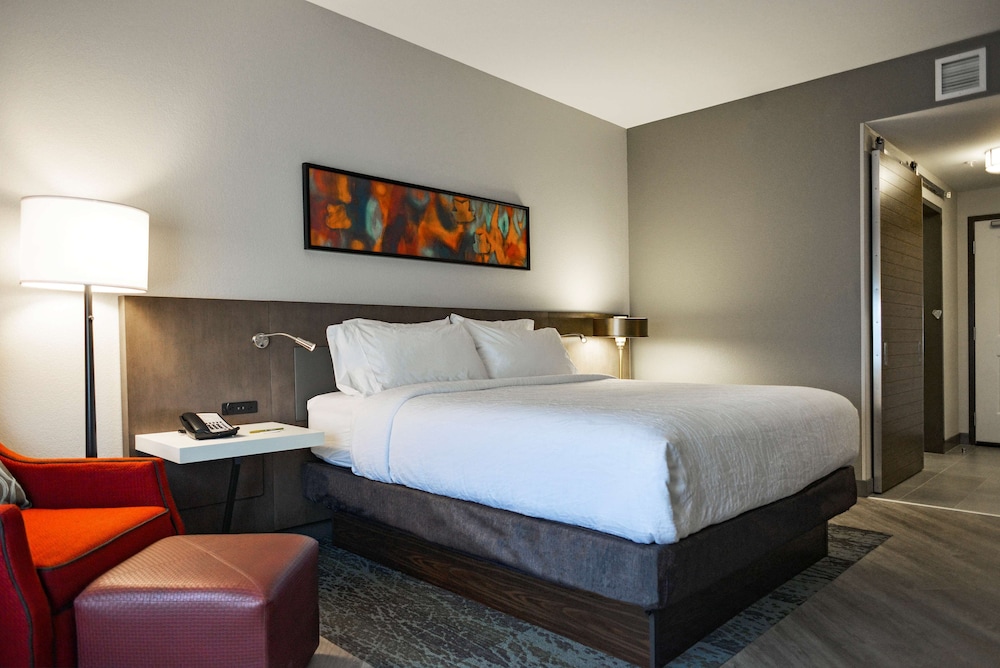 hilton garden inn louisville mall of st matthews