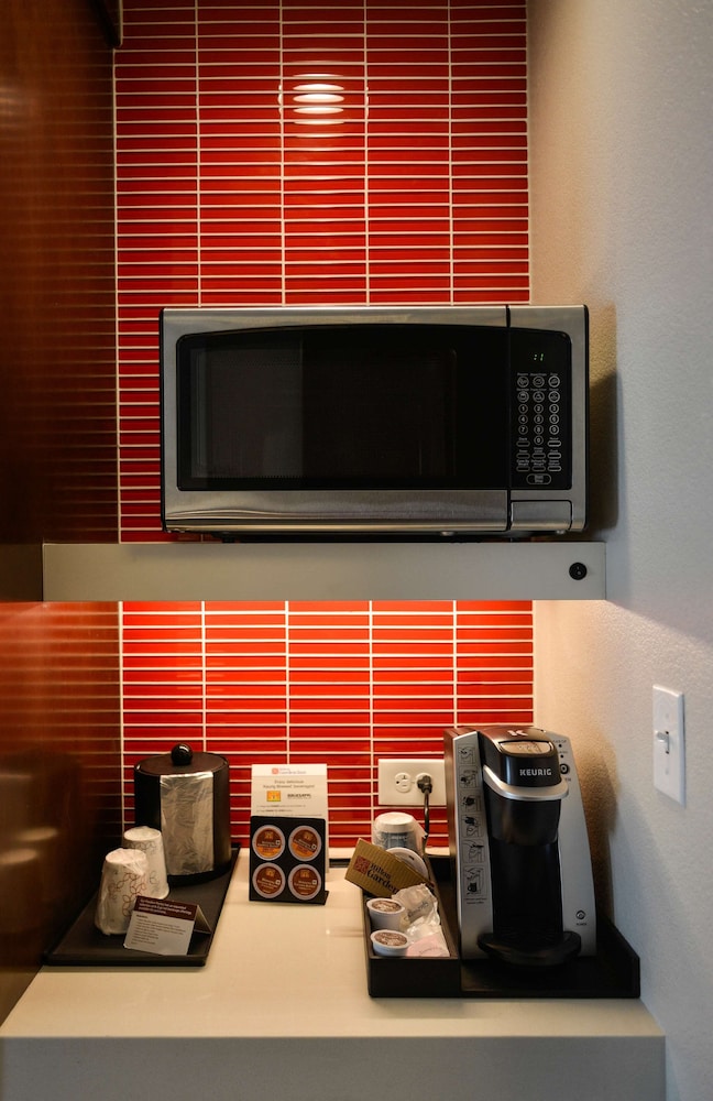 hilton garden inn louisville mall of st matthews