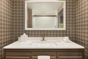 home2 suites by hilton dallas at baylor scott and white