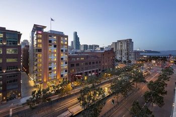 hotel via