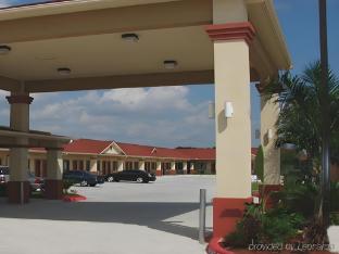 haven inn and suites willowbrook adults only