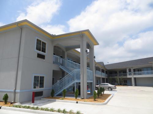 haven inn and suites willowbrook adults only