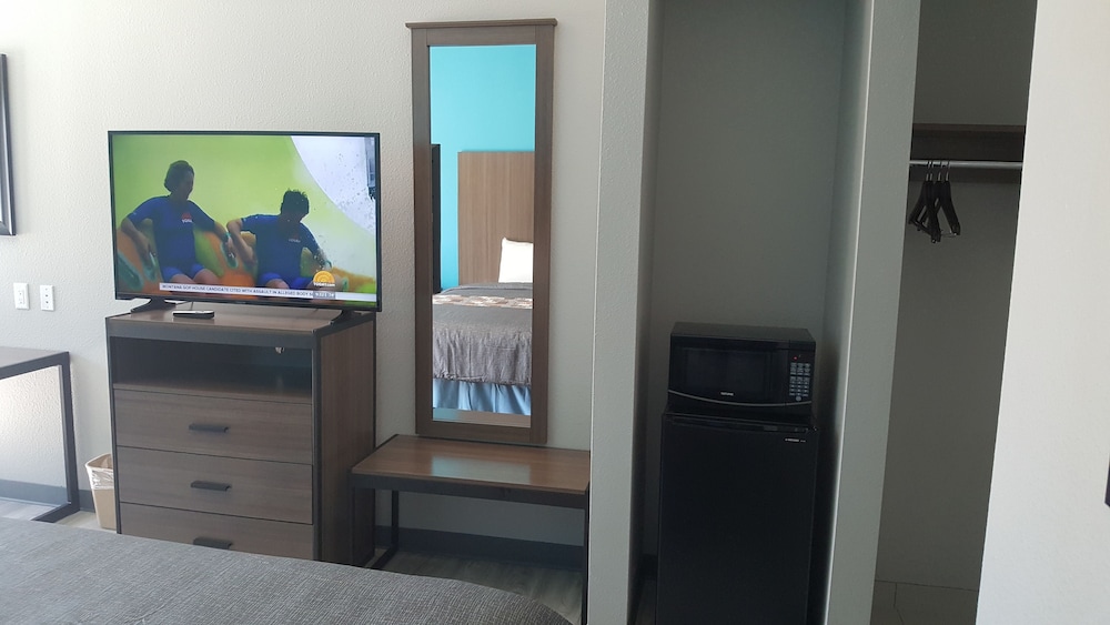 haven inn and suites willowbrook adults only