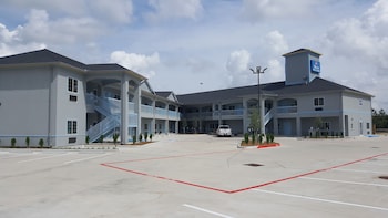 haven inn and suites willowbrook adults only