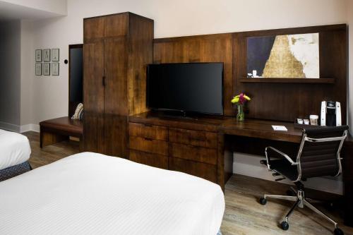 watt hotel rahway tapestry collection by hilton
