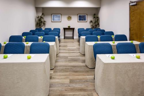 watt hotel rahway tapestry collection by hilton