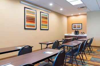fairfield inn and suites by marriott west monroe