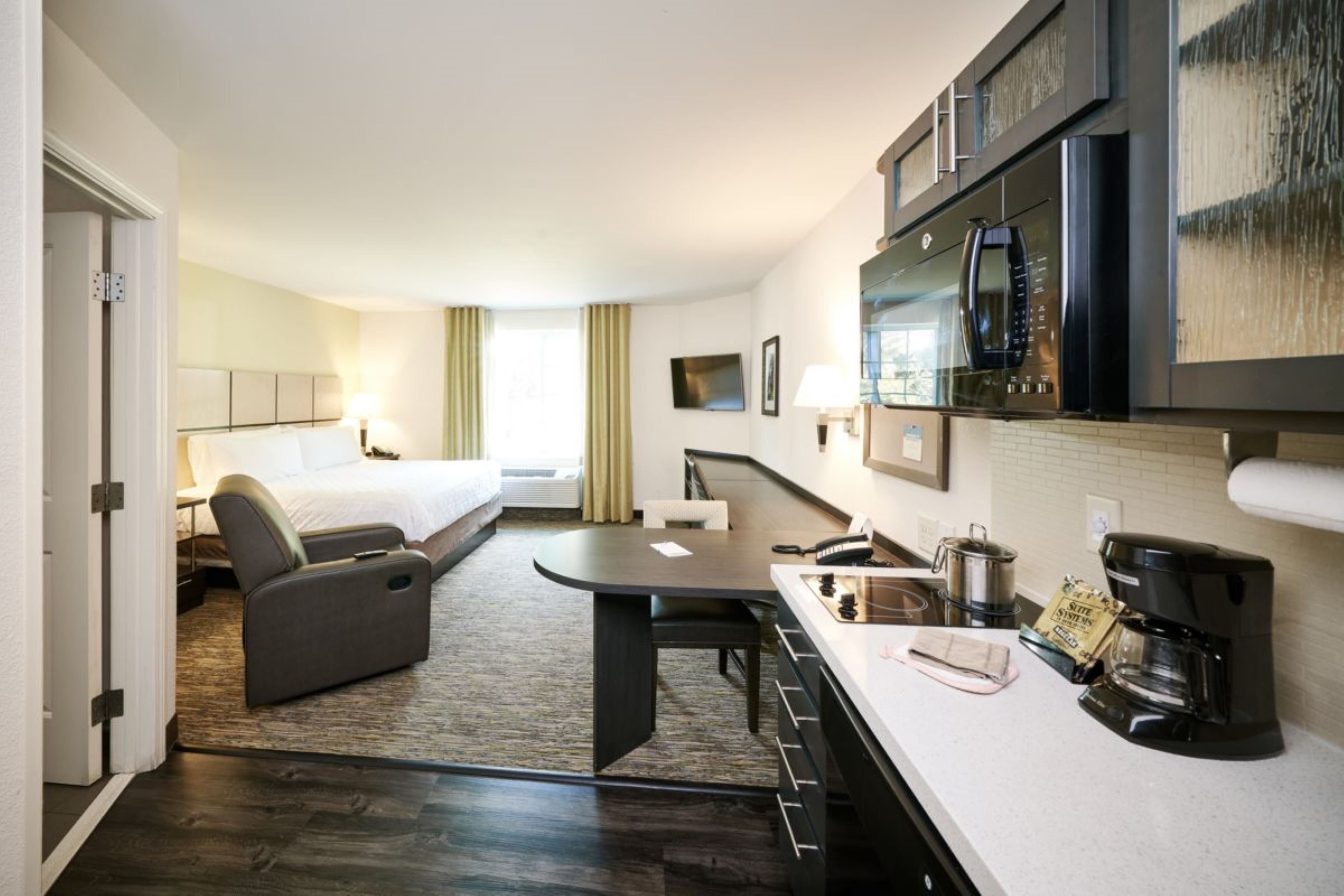 candlewood suites pueblo by ihg