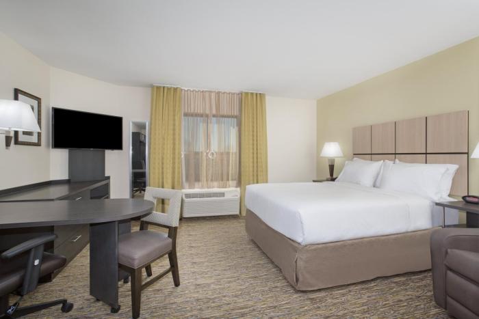 candlewood suites pueblo by ihg