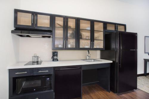 candlewood suites pueblo by ihg
