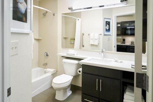 candlewood suites pueblo by ihg