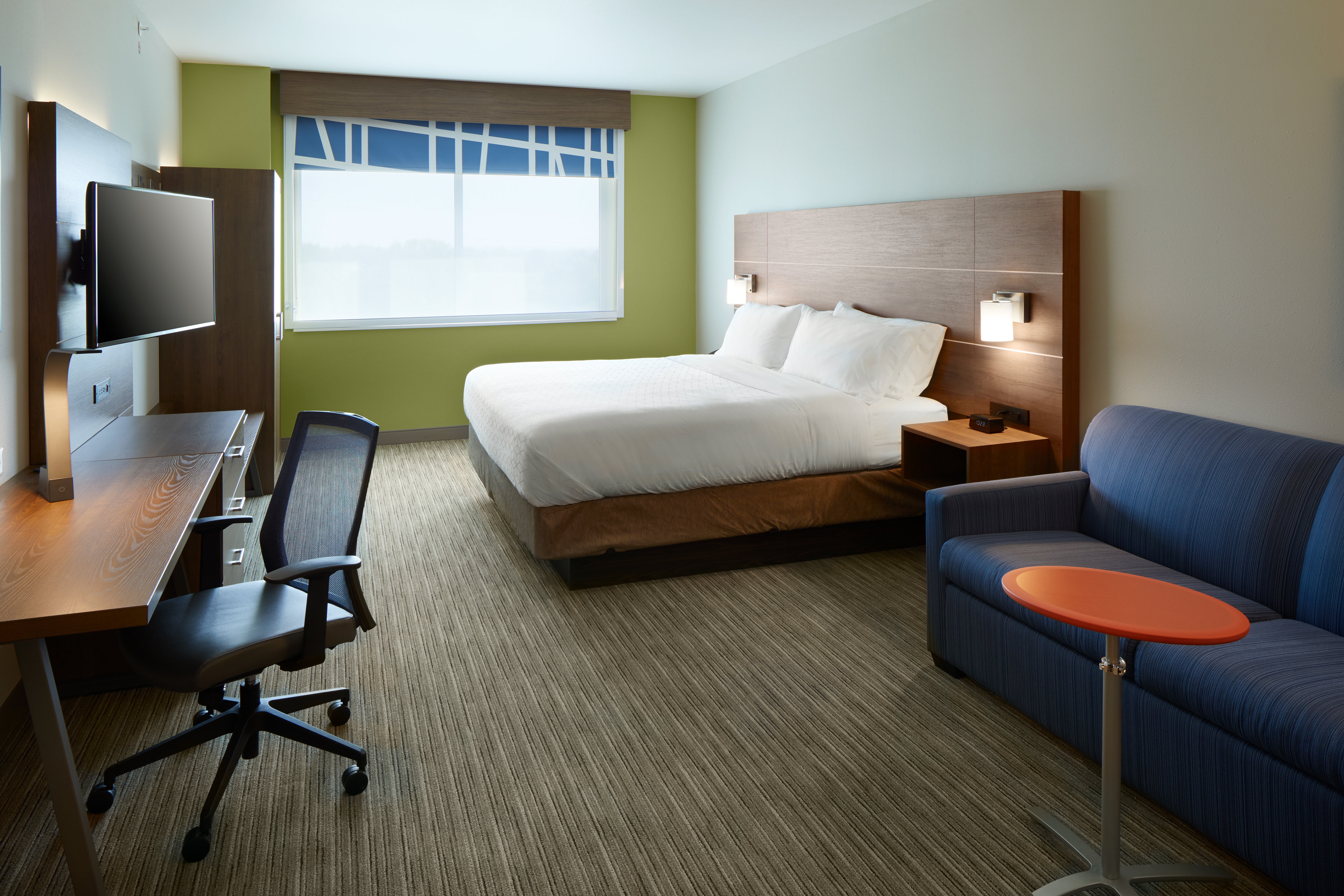 hol inn exp cincinnati north liberty way