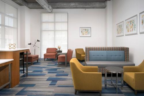 holiday inn express and suites north brunswick by ihg