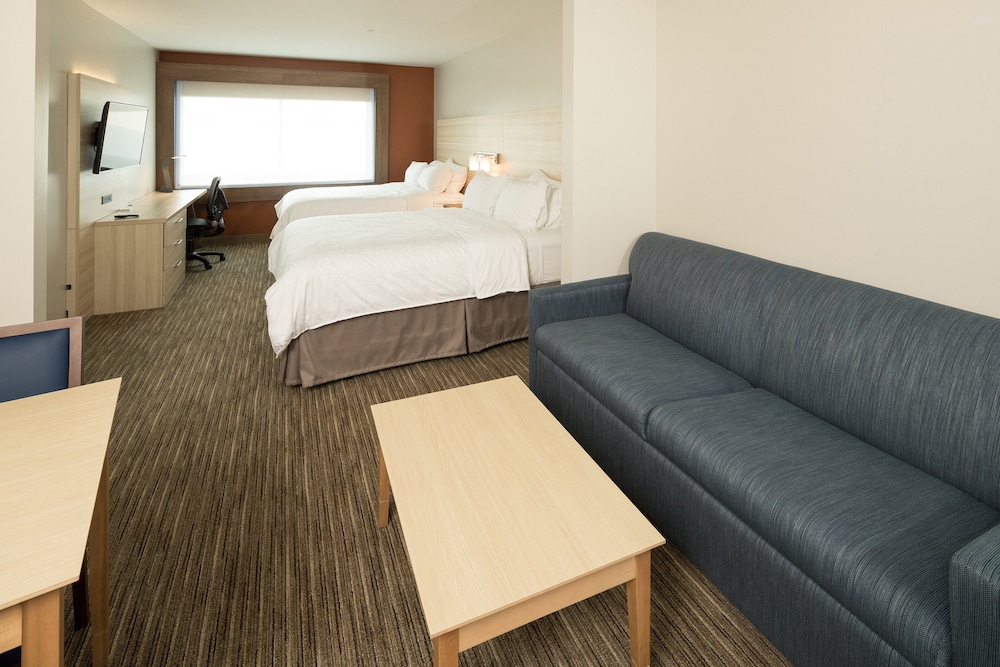 holiday inn express and suites gaylord by ihg