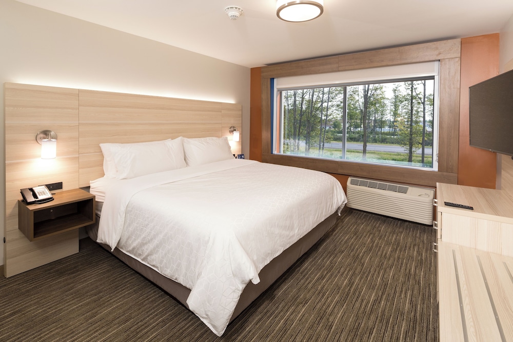 holiday inn express and suites gaylord by ihg