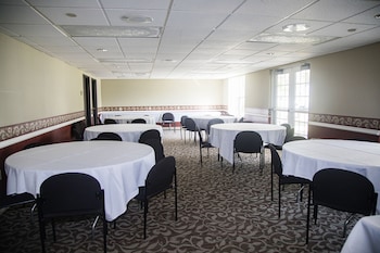 grand hinckley inn