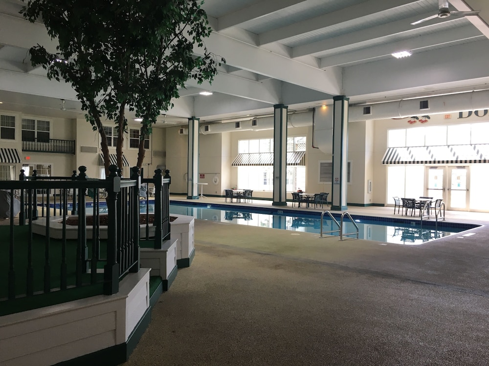 grand hinckley inn