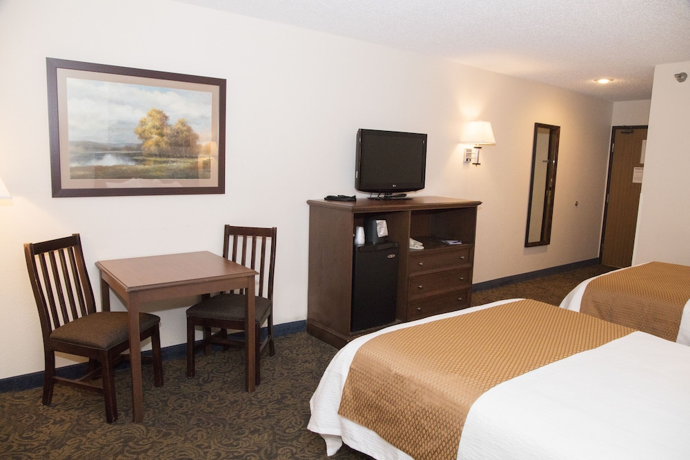 grand hinckley inn