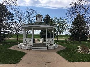 grand hinckley inn