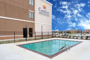 comfort inn and suites