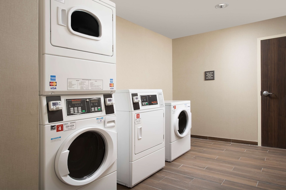 hampton inn and suites san antonio lackland afb seaworld