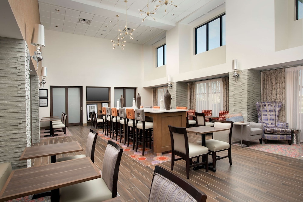 hampton inn and suites san antonio lackland afb seaworld