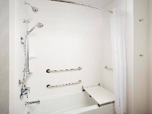 hampton inn and suites san antonio lackland afb seaworld