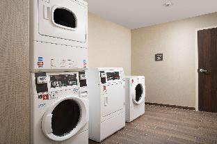 hampton inn and suites san antonio lackland afb seaworld