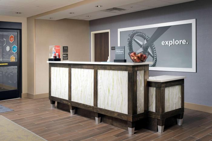 hampton inn and suites san antonio lackland afb seaworld