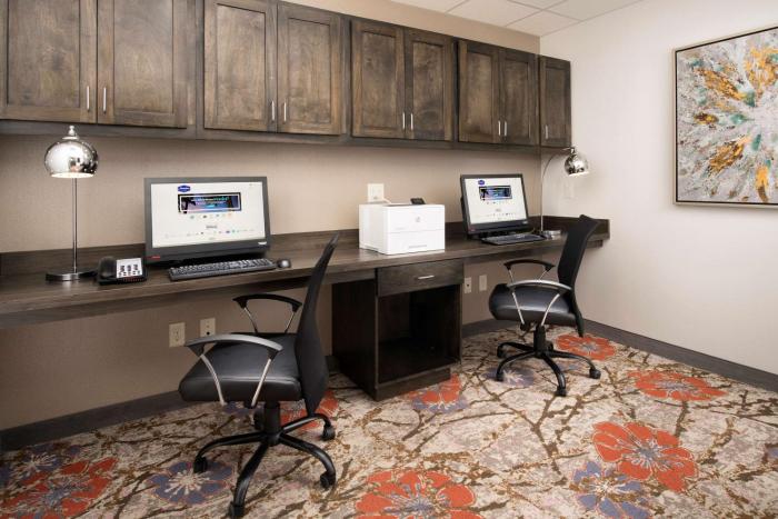 hampton inn and suites san antonio lackland afb seaworld