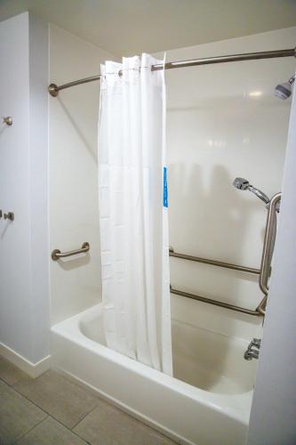 hampton inn pontiac