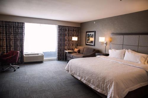 hampton inn pontiac