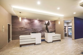 La Quinta Inn & Suites By Wyndham Wichita Northeast,Sedgwick>>Andover,3 star