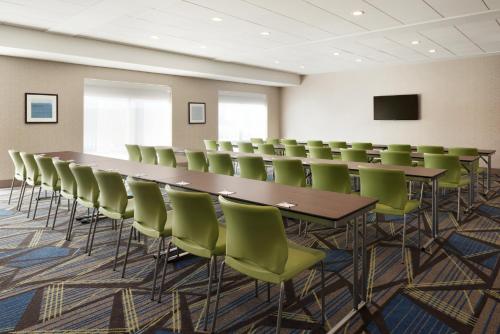 holiday inn express and suites cincinnati south wilder by ihg