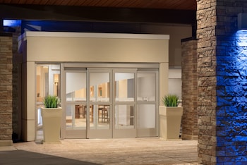 Holiday Inn Express And Suites-Cincinnati South - Wilder By Ihg,Newport>>Covington,3 star