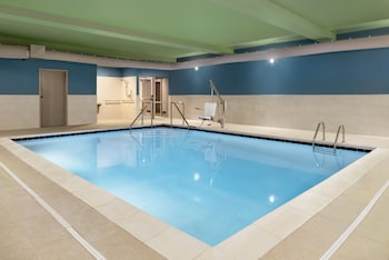 Holiday Inn Express And Suites-Cincinnati South - Wilder By Ihg,Newport>>Covington,3 star