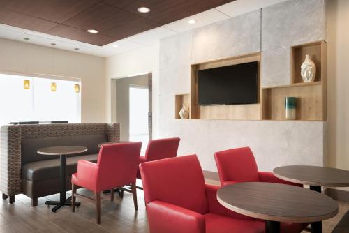 holiday inn express and suites cincinnati south wilder by ihg