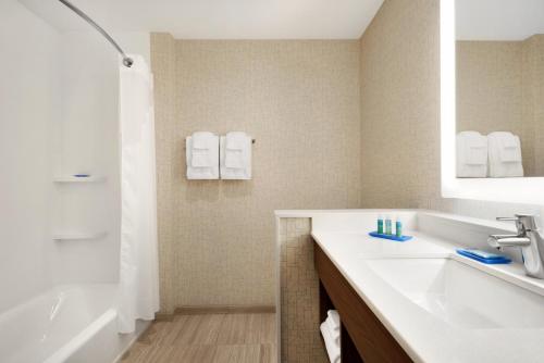 holiday inn express and suites cincinnati south wilder by ihg