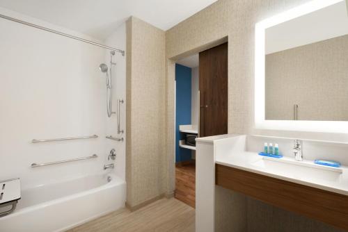 holiday inn express and suites cincinnati south wilder by ihg