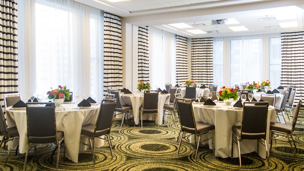 hotel indigo kansas city downtown by ihg